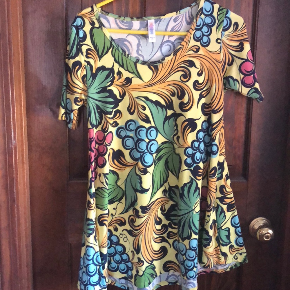Lularoe Tee